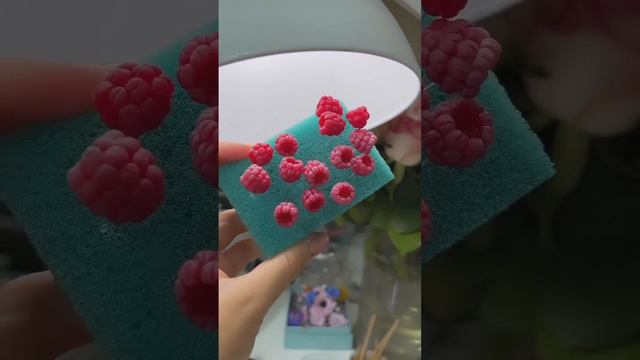 Малина из полимерной глины своими руками
