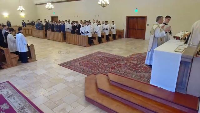 Sung Mass - Votive Mass of the Sacred Heart of Jesus - 040122 - St. Thomas Aquinas Seminary