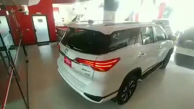TOYOTA FORTUNER TRD 2021
