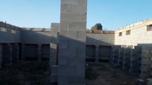 Стіна з шлакоблока. Шлакоблоки чи цегла ? Будова з шлакоблоків. Мурівка шлакоблоками.