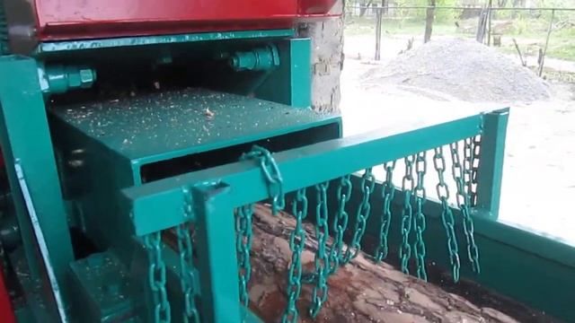 Дробилка древесины , измельчитель древесины