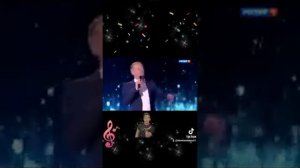 Добрый вечер друзья. Красивая песня в исполнении Сергея Куренкова.Приятного просмотра 😍❤