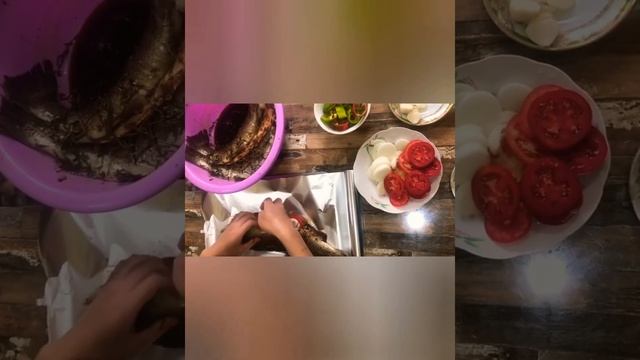 РЫБА??? безумно вкусная рыба (форель) на мангале ?в соевом соусе ???