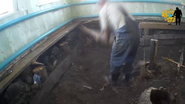 Ломали старую баню, а под полом золотое... смотреть онлайн