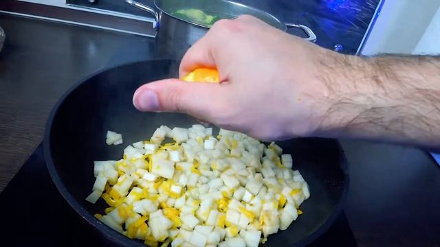 Утиная грудка с грушевым и брусничным соусами смотреть онлайн