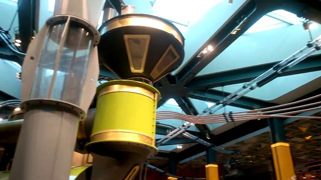 Милан. Большая кофейня рядом с ДУОМО смотреть онлайн