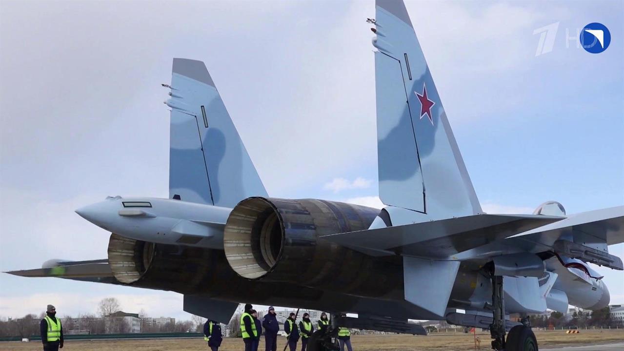 В войска передали партию новых истребителей Су-35С