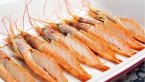 Лангустины, запеченные в духовке