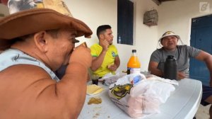 PILILIU TACOU BOSTA NA CARA DO GALO CEGO | GALO CEGO