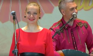 Концерт ансамбля ВЕЧЁРКА! "Играй, гармонь, сибирская!" Открытие легендарного фестиваля в Сибири!