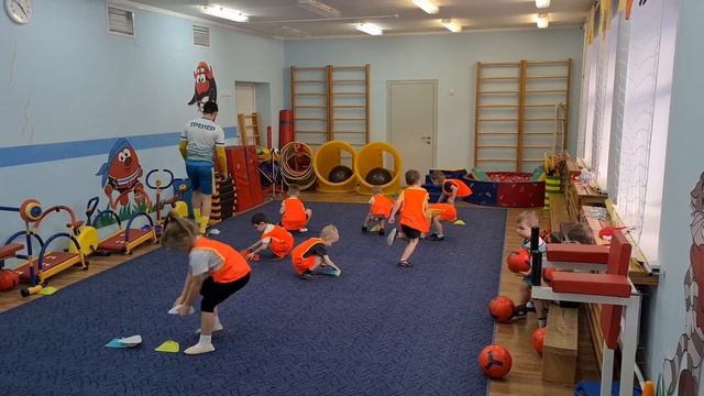 Трениррвка для детей от 3 х лет — Футбольная секция Барнаул смотреть онлайн