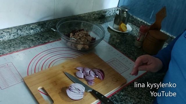 Новый рецепт салата за 5 минут. Салат из свеклы и тунца@linakysylenko