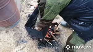 Копченый свиной рулет и грудинка в самодельной каптильне.