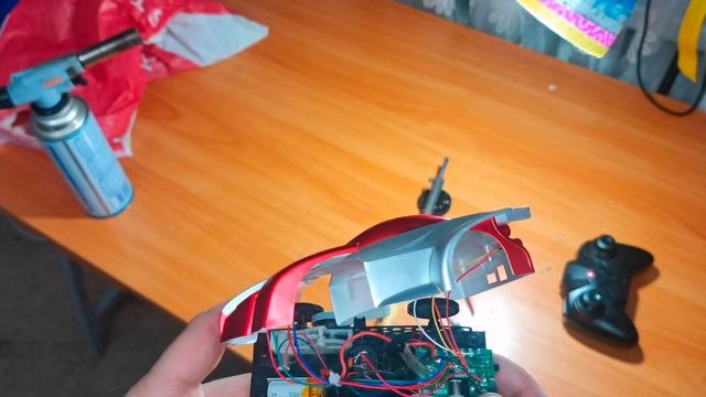 машина ездит по стенам#ремонт#обзор#дети#играют смотреть онлайн