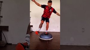 Alexis Vega Trabajando Potencia En El Gimnasio con chivas