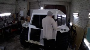 БОРТОПОВОРОТНЫЙ ВЕЗДЕХОД. Вклейка лобового стекла