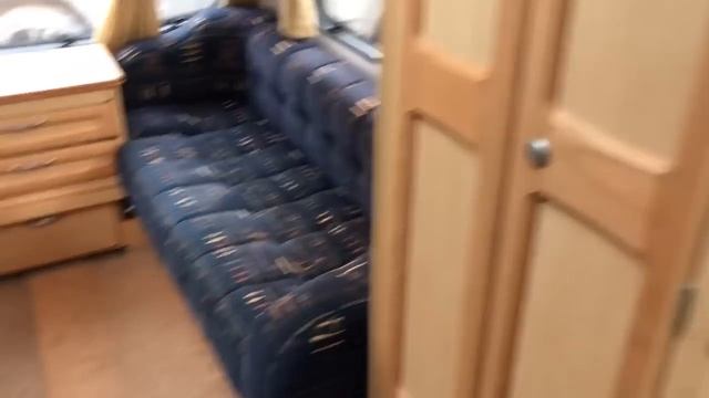 Обзор прицеп дача, прицеп для проживания. Elddis Fire Storm 505. Шести местный. смотреть онлайн