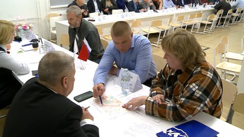 Более 30 обращений рассмотрели на выездной администрации в Мытищах