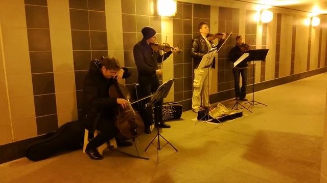 Музыкальный подземный переход на мцк Шоссе энтузиастов