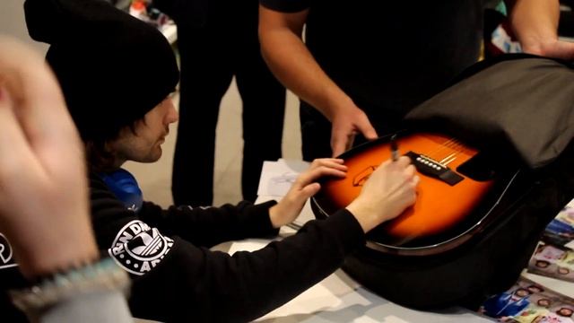 Noize MC // @ ТРЦ «Атриум», adidas Originals // 15.11.14 смотреть онлайн