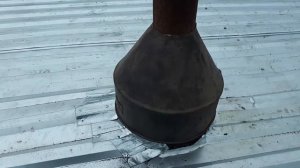 Профлист на крыше гаража.