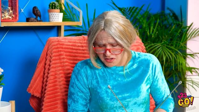 КРУТЫЕ ЛАЙФХАКИ ДЛЯ СМАРТФОНОВ || Веселые поделки и хитрости для вашего телефона от 123 GO! GOLD смотреть онлайн