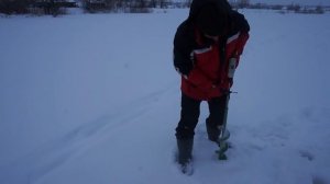 Ледобур + шуруповерт, способ сэкономить milwaukee 2704 на батарейках