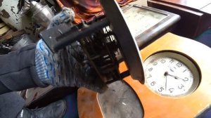 Барахолка  .  Часы настенные  Кукушка СССР Какая ЦЕНА ?