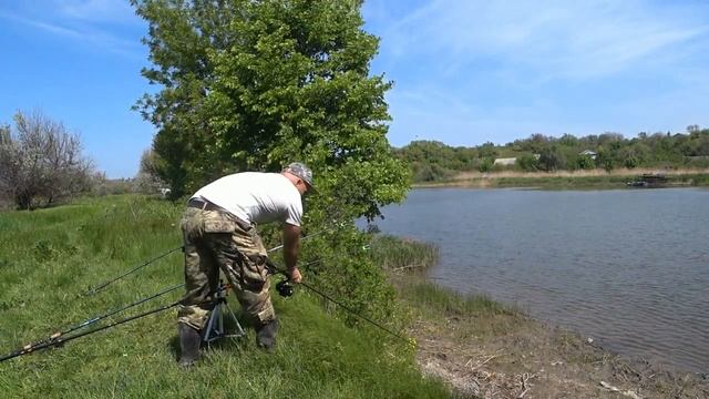 Карась на пробку и пенопласт смотреть онлайн