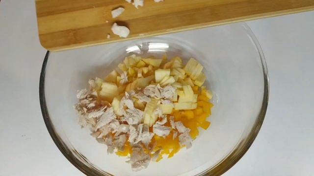 Салат с ананасом и болгарским перцем