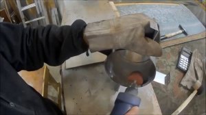 Дефлектор - искрогаситель для асбестовой трубы.