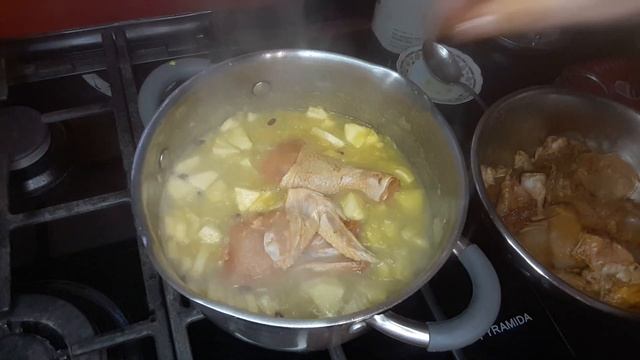 КУРИЦА В ЛУКОВОМ СОУСЕ.Быстро и ОЧЕНЬ ВКУСНО.