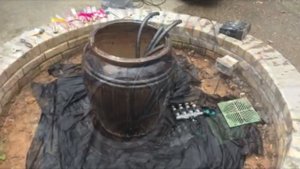 Фонтан для дачи и сада из бутылок своими руками