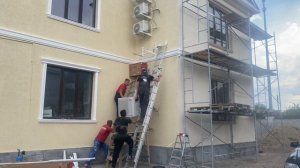 Установка наружных блоков кондиционера Tosot в частном доме  2 часть #кондиционер