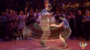 Круиз Крутится волчок