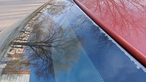 Калина 1 уплотнитель лобового стекла последствия..сравнение двух авто , со снятым и не снятым