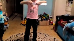 Вот как надо бумагу склеивать без клея