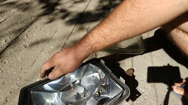 Замена стекла фары грузового на V класс пассажирское Vito638 смотреть онлайн