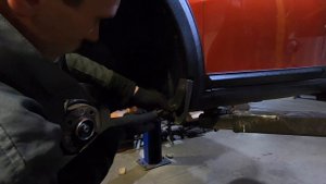 Подкрылки (локеры) и диски на LADA VESTA: меняем штатные