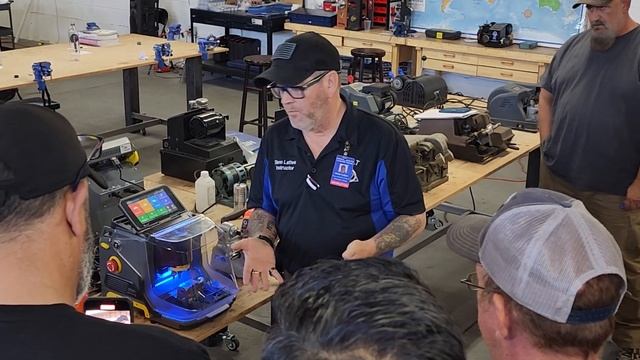 New Xhorse Condor XC Mini Plus II (DO NOT BUY) Broke in 21 days. смотреть онлайн