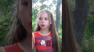 Девочка 7 лет читает стих Детский ботинок.