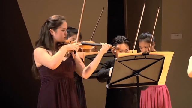 Britten Simple Symphony feat. Colburn Academy Virtuosi смотреть онлайн