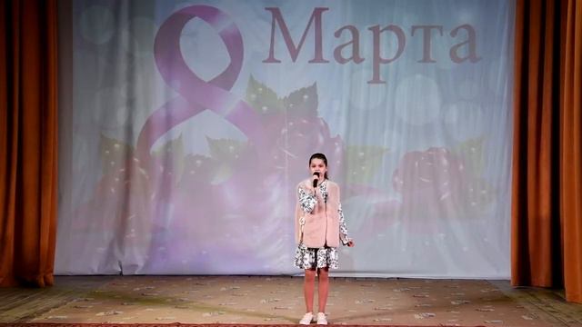 Музыкальный марафон "Песня о маме" исполняет Снежана Богданец