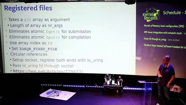 Kernel Recipes 2019 - Faster IO through io_uring смотреть онлайн