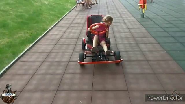 Электрокарт из коридора в телевизор.