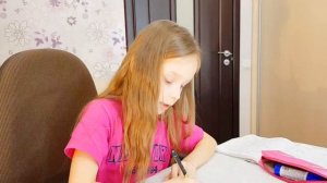ДОМАШКА БЕСИТ / ДЕЛАЮ УРОКИ ИЗ ПОСЛЕДНИХ СИЛ
