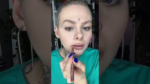 Первый раз накрасила губы смотреть онлайн