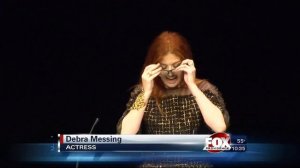 Debra Messing Returns to RI; Accepts Award