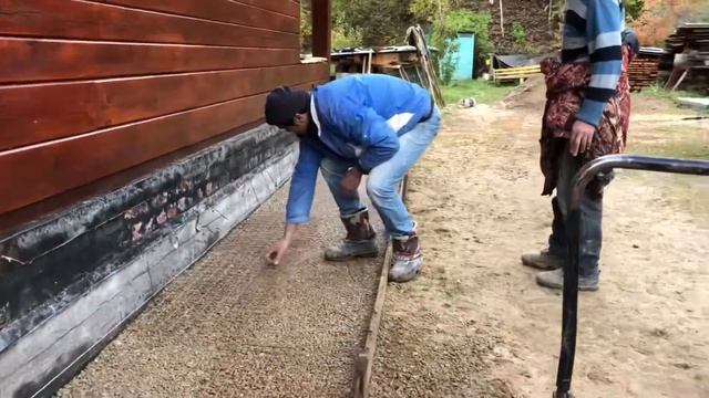 Отмостка для фундамента в деревянном доме. смотреть онлайн