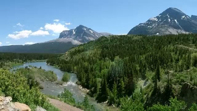 Мама у нас семья, а тут ещё и ты. Давай, разменяем твою трёшку, зачем тебе такие хоромы! смотреть онлайн